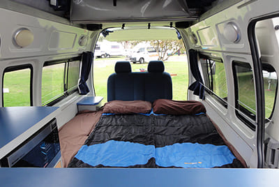 Travellers Autobarn Hi5 Campervan