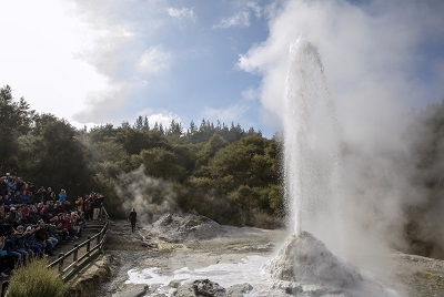 19 Tage Faszination Neuseeland - Mietwagenrundreise 2023-2024-16674_rotorua_geysir.jpg